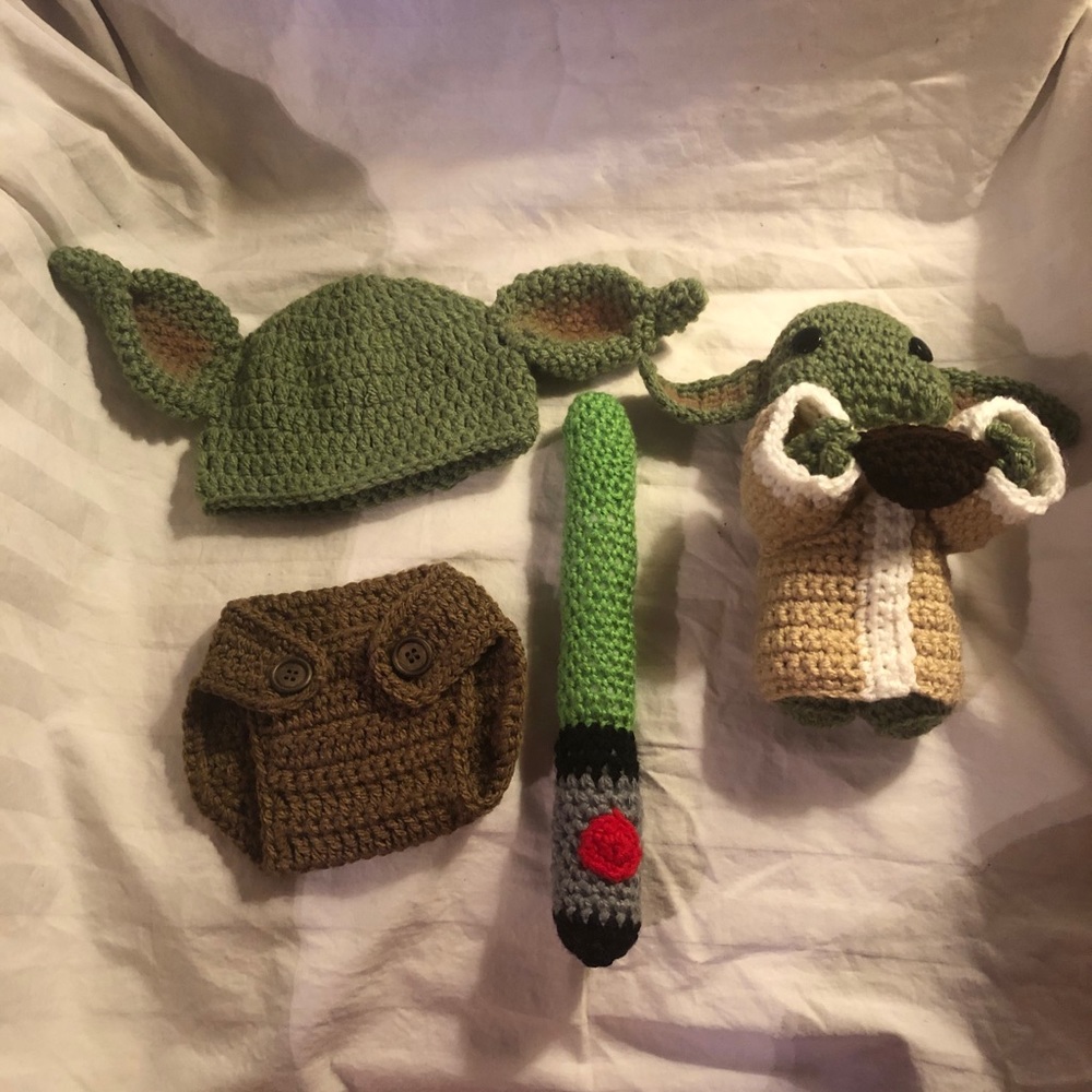 Baby Y0da combo - stuffed animal & outfit for baby